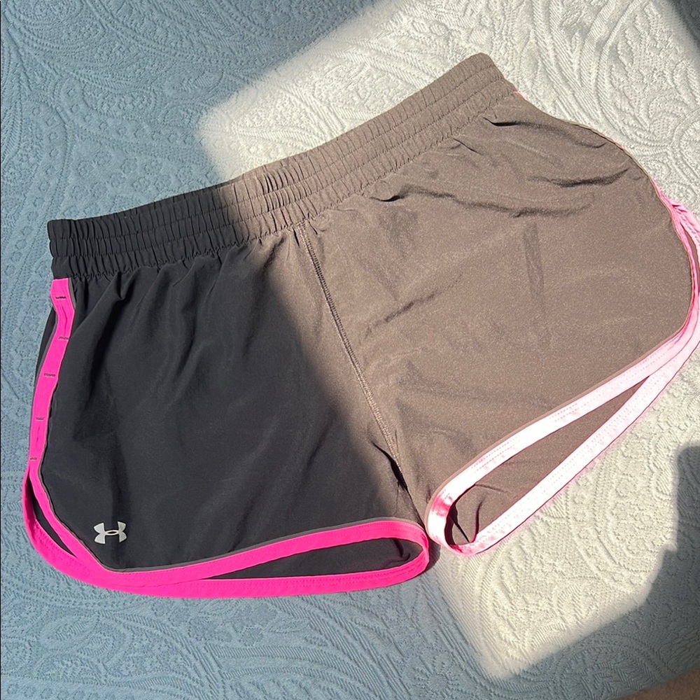 Under Armour Size S Black and Pink Athletic Shorts with Moisture-Wicking Fabric